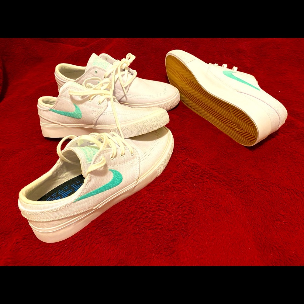 Nike SB Janoski RM White & Tropical Canvas Skate Shoes